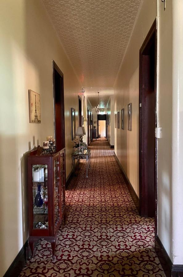 Neath Hotel Екстериор снимка