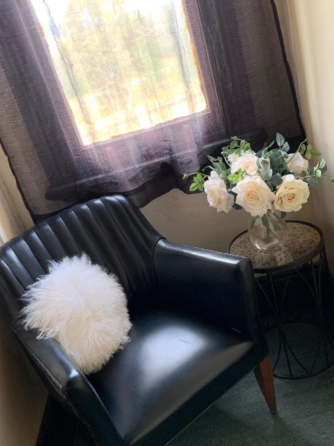 Neath Hotel Екстериор снимка